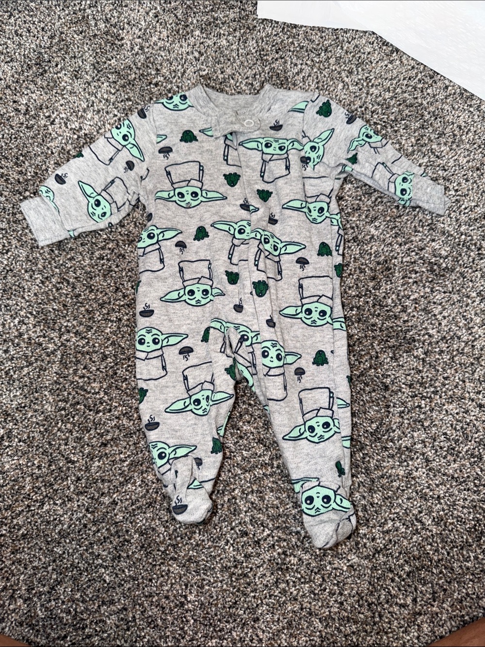 Star Wars Gray Footed Baby One-Piece with Mint Green Character Print